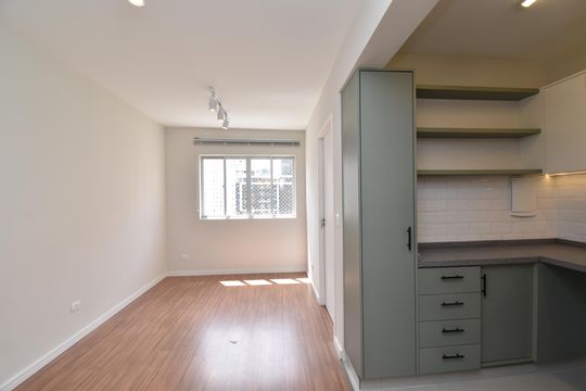 Sala de apartamento à venda com 1 quarto, 34m² em Bigorrilho, Curitiba