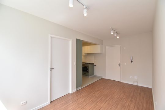 Sala de apartamento à venda com 1 quarto, 34m² em Bigorrilho, Curitiba