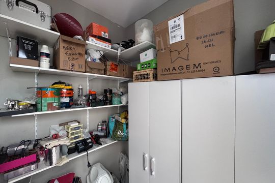 Despensa de casa de condomínio à venda com 3 quartos, 168m² em Ilha de Guaratiba, Rio de Janeiro