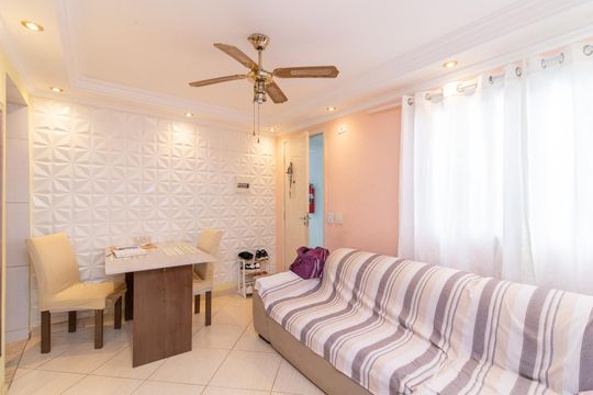 Sala de apartamento à venda com 2 quartos, 50m² em Jardim Maringa, São Paulo