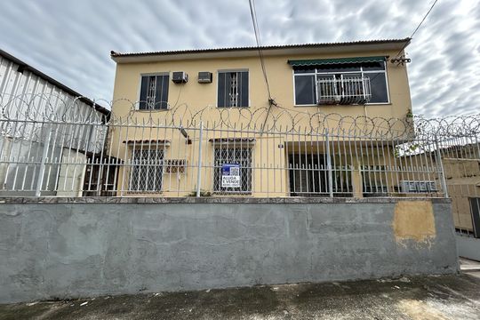 Fachada + plaquinha de apartamento à venda com 1 quarto, 73m² em Água Santa, Rio de Janeiro