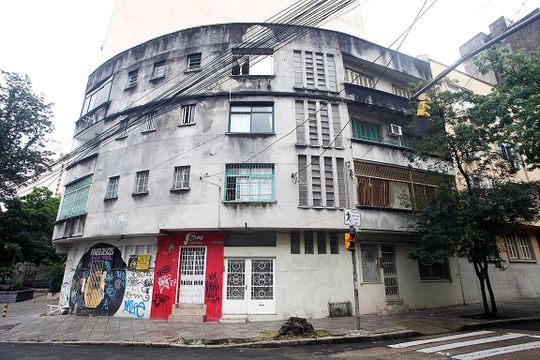 Fachada de apartamento à venda com 2 quartos, 63m² em Centro Histórico, Porto Alegre