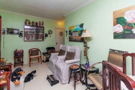 Sala de apartamento à venda com 2 quartos, 80m² em Cristal, Porto Alegre