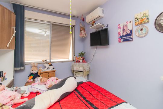 Quarto 2 de apartamento à venda com 2 quartos, 80m² em Cristal, Porto Alegre