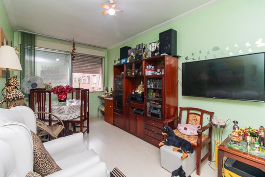 Sala de apartamento à venda com 2 quartos, 80m² em Cristal, Porto Alegre