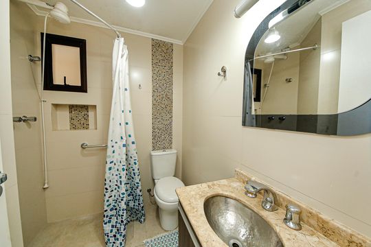 Banheiro de apartamento à venda com 3 quartos, 68m² em Vila Prudente, São Paulo