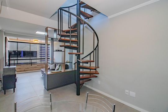 Apartamento à venda com 3 quartos, 230m² em Passo D’areia, Porto Alegre