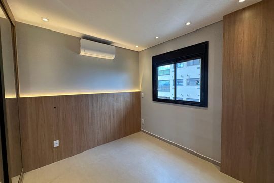 Quarto de apartamento à venda com 1 quarto, 40m² em Empresarial 18 do Forte, Barueri