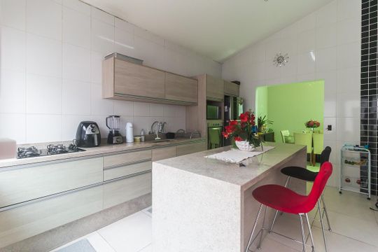 Cozinha de casa para alugar com 3 quartos, 175m² em Vila Oliveira, Mogi das Cruzes