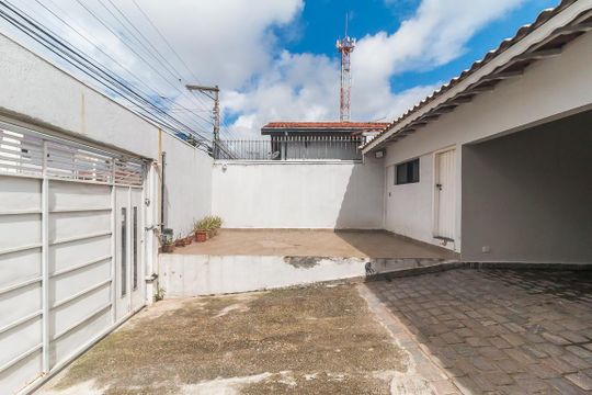 Garagem de casa para alugar com 3 quartos, 175m² em Vila Oliveira, Mogi das Cruzes