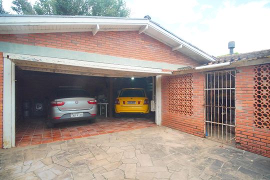 Garagem de casa à venda com 4 quartos, 250m² em Rio dos Sinos, São Leopoldo