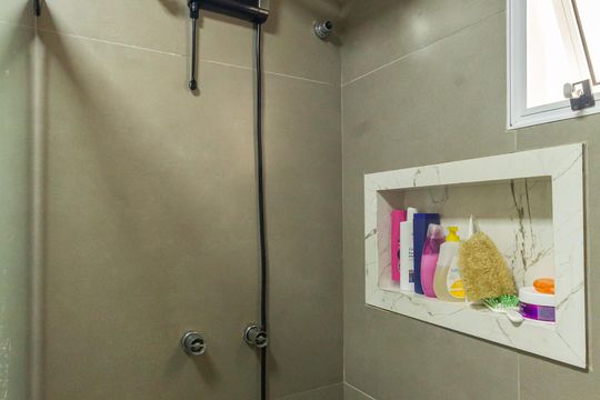 Banheiro da Suíte 1 de casa de condomínio à venda com 3 quartos, 167m² em Vila Aricanduva, São Paulo