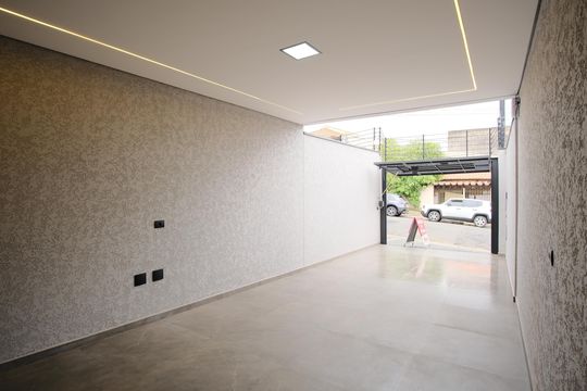 Garagem de casa à venda com 3 quartos, 160m² em Vila Carrão, São Paulo