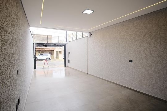 Garagem de casa à venda com 3 quartos, 160m² em Vila Carrão, São Paulo