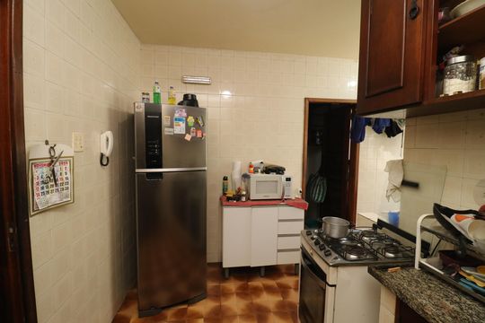 Cozinha de apartamento à venda com 2 quartos, 80m² em Bancários, Rio de Janeiro