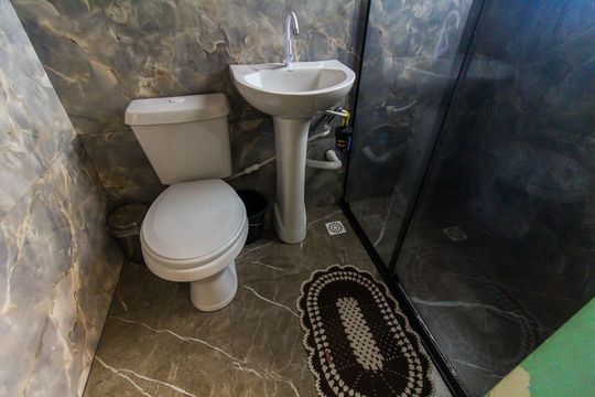 Banheiro de casa para alugar com 3 quartos, 120m² em Vila Nova Uniao, São Paulo