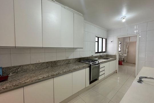 Cozinha de apartamento à venda com 3 quartos, 144m² em Alphaville Industrial, Barueri