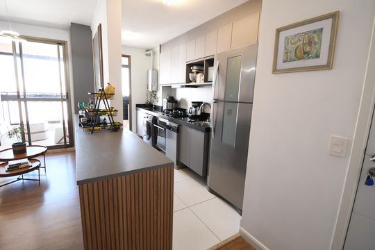Cozinha de apartamento à venda com 2 quartos, 76m² em Botafogo, Campinas