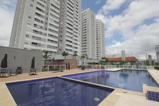 Piscina de kitnet/studio para alugar com 2 quartos, 51m² em Jardim Monte Libano, Santo André