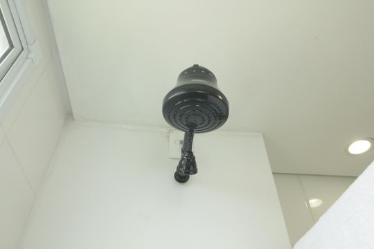 Banheiro de kitnet/studio para alugar com 2 quartos, 51m² em Jardim Monte Libano, Santo André