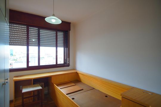 Quarto 2 de apartamento para alugar com 2 quartos, 84m² em Floresta, Porto Alegre