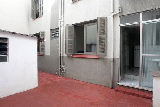 Pátio de apartamento à venda com 1 quarto, 46m² em Azenha, Porto Alegre
