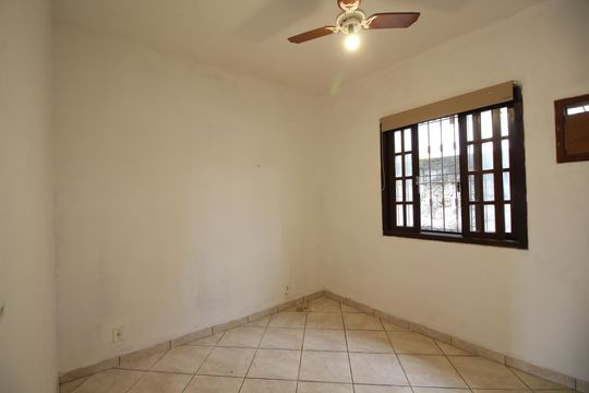Quarto 1 de casa de condomínio à venda com 2 quartos, 57m² em Taquara, Rio de Janeiro