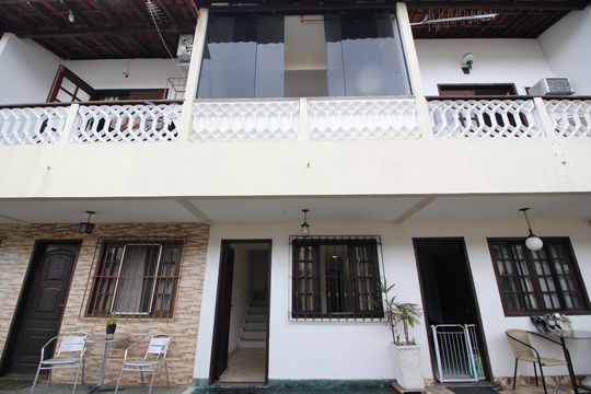 Fachada de casa de condomínio à venda com 2 quartos, 57m² em Taquara, Rio de Janeiro