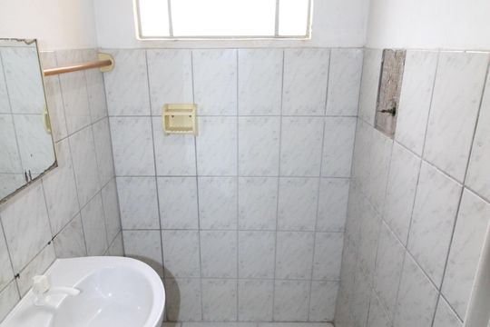 Banheiro da Suíte de casa para alugar com 2 quartos, 100m² em Residencial Sao Francisco, São José dos Campos