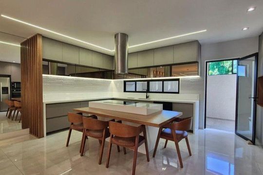 Casa para alugar com 5 quartos, 490m² em Vargem Grande, Rio de Janeiro