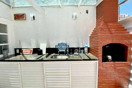 Churrasqueira de apartamento à venda com 2 quartos, 100m² em Leblon, Rio de Janeiro