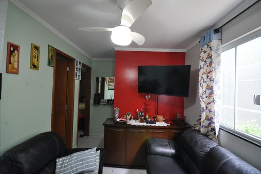 Sala de casa de condomínio à venda com 2 quartos, 52m² em Vila Isolina Mazzei, São Paulo
