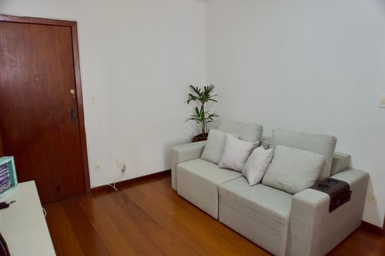 Sala de apartamento para alugar com 3 quartos, 110m² em Monsenhor Messias, Belo Horizonte