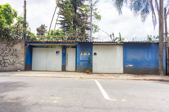 Fachada de casa à venda com 2 quartos, 200m² em Raposo Tavares, Osasco