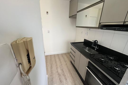 Cozinha  de apartamento para alugar com 2 quartos, 49m² em Vila Carmosina, São Paulo