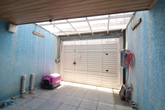 Garagem de casa à venda com 3 quartos, 300m² em Vila dos Andradas, São Paulo