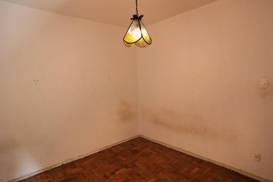 Quarto 1 de casa à venda com 7 quartos, 400m² em Sagrada Família, Belo Horizonte