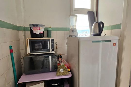 Cozinha de kitnet/studio à venda com 1 quarto, 24m² em Centro Histórico, Porto Alegre