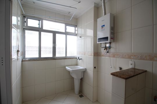 Área de Serviço de apartamento à venda com 3 quartos, 110m² em Anil, Rio de Janeiro