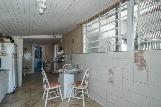 Cozinha de casa à venda com 3 quartos, 300m² em Jardim Dona Leopoldina, Porto Alegre