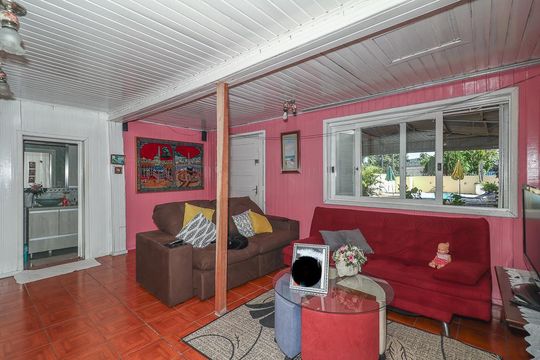 Sala de casa à venda com 3 quartos, 300m² em Jardim Dona Leopoldina, Porto Alegre