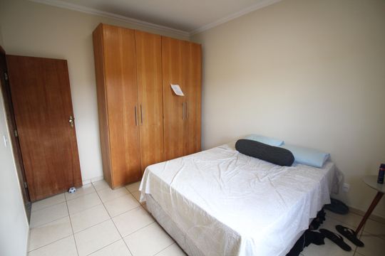 Quarto 4 de casa à venda com 5 quartos, 350m² em Jardim Riacho das Pedras, Contagem