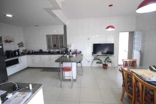 Cozinha de casa à venda com 5 quartos, 350m² em Jardim Riacho das Pedras, Contagem