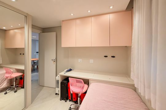 Quarto 1 de apartamento para alugar com 2 quartos, 50m² em Cambuci, São Paulo