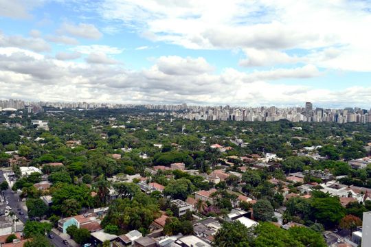 Piscina - vista de apartamento para alugar com 2 quartos, 67m² em Pinheiros, São Paulo