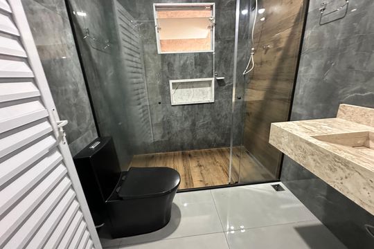Banheiro de casa para alugar com 2 quartos, 74m² em Parque Santana, Barueri