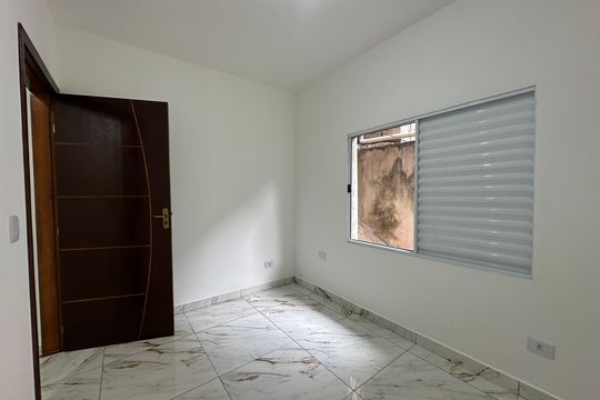 Quarto 1 de casa para alugar com 2 quartos, 74m² em Parque Santana, Barueri