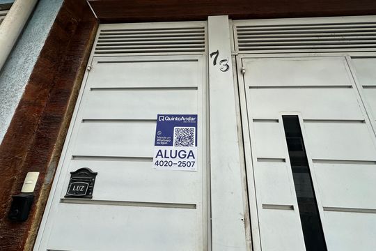 Fachada de casa para alugar com 2 quartos, 74m² em Parque Santana, Barueri