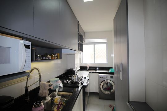Cozinha de apartamento para alugar com 2 quartos, 42m² em Santa Fe, Porto Alegre