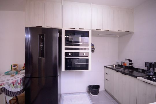 Cozinha/Área de Serviço de apartamento à venda com 2 quartos, 50m² em Vila Gumercindo, São Paulo